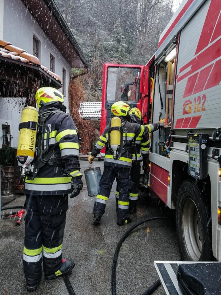 Mittwoch, 09.12.2020 B10 – Kellerbrand Hauptstraße Mautern