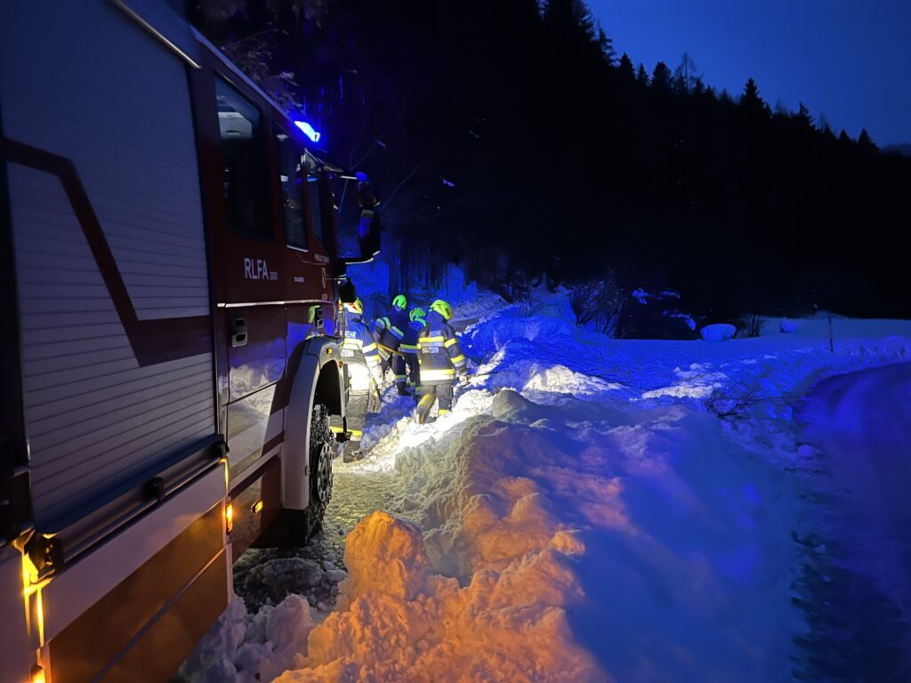 03.02.2023 | T01 – Baum über Straße  Magdwiesen und B113