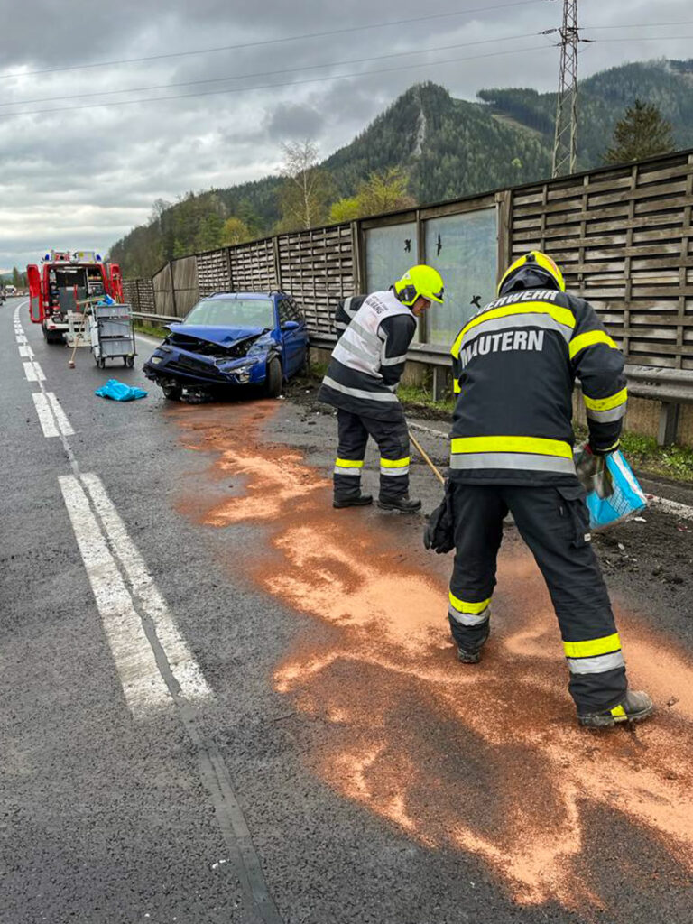 03.05.2023 | T03 – Verkehrsunfall A9 Auffahrt Mautern