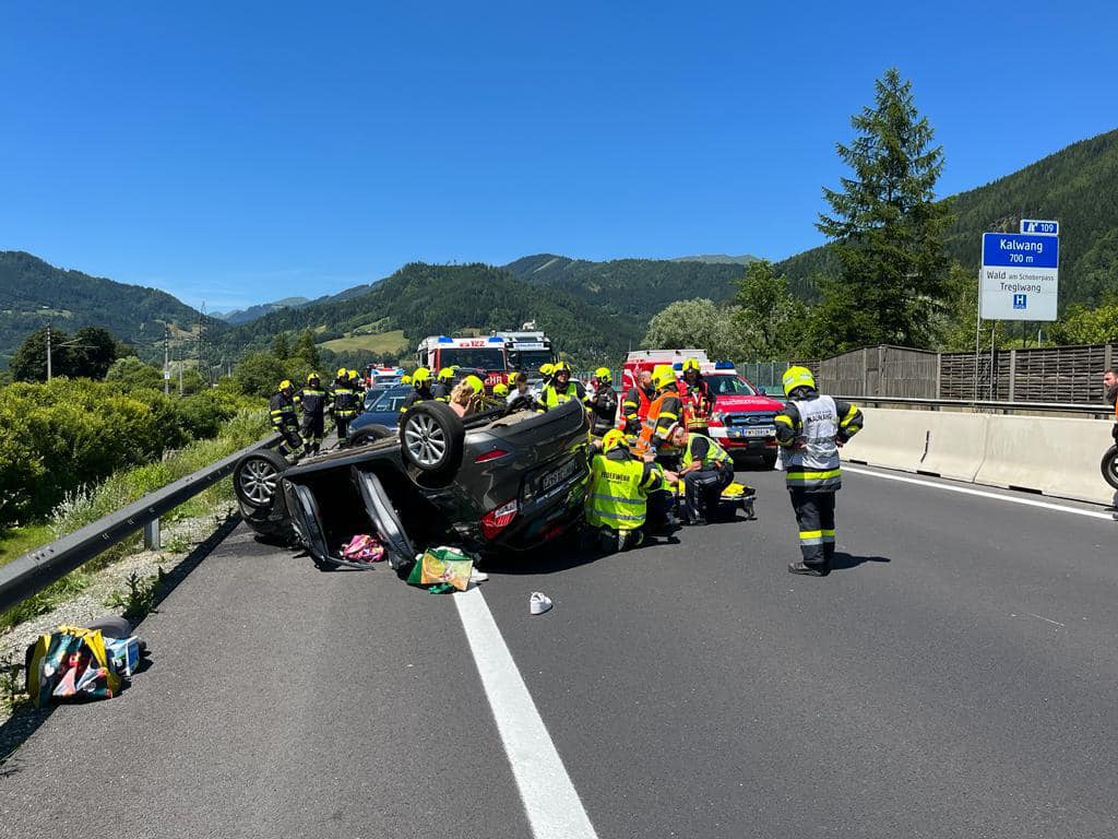 15.07.2023 | T03V – Pkw Überschlag bei Kalwang A9